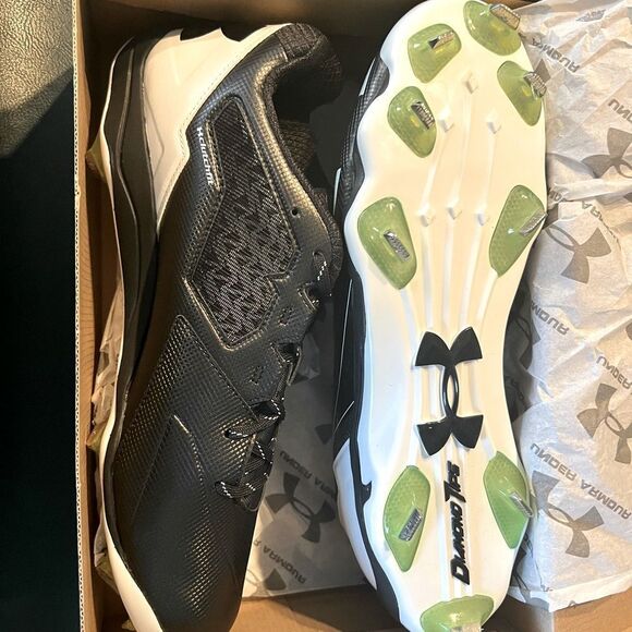 Nib size 13 Under armor cleats - Picture 1 of 3